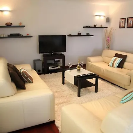 Toma Apartment Kucine