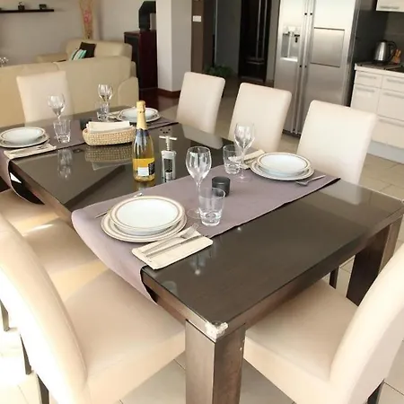 Toma Apartment *