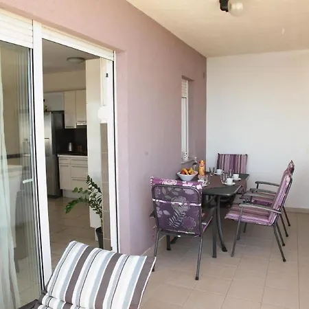 Toma Apartment